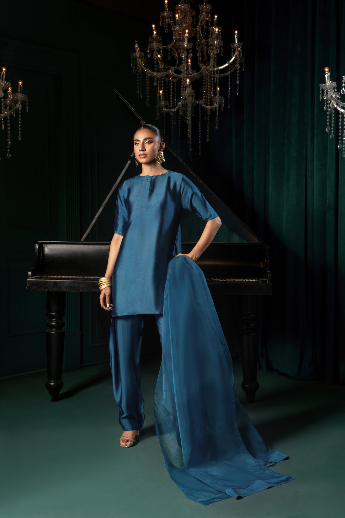Alara - with Farshi Shalwar