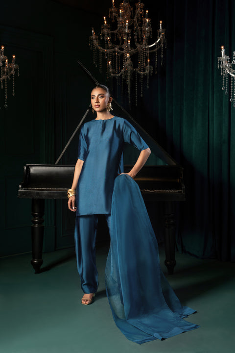 Alara - with Farshi Shalwar