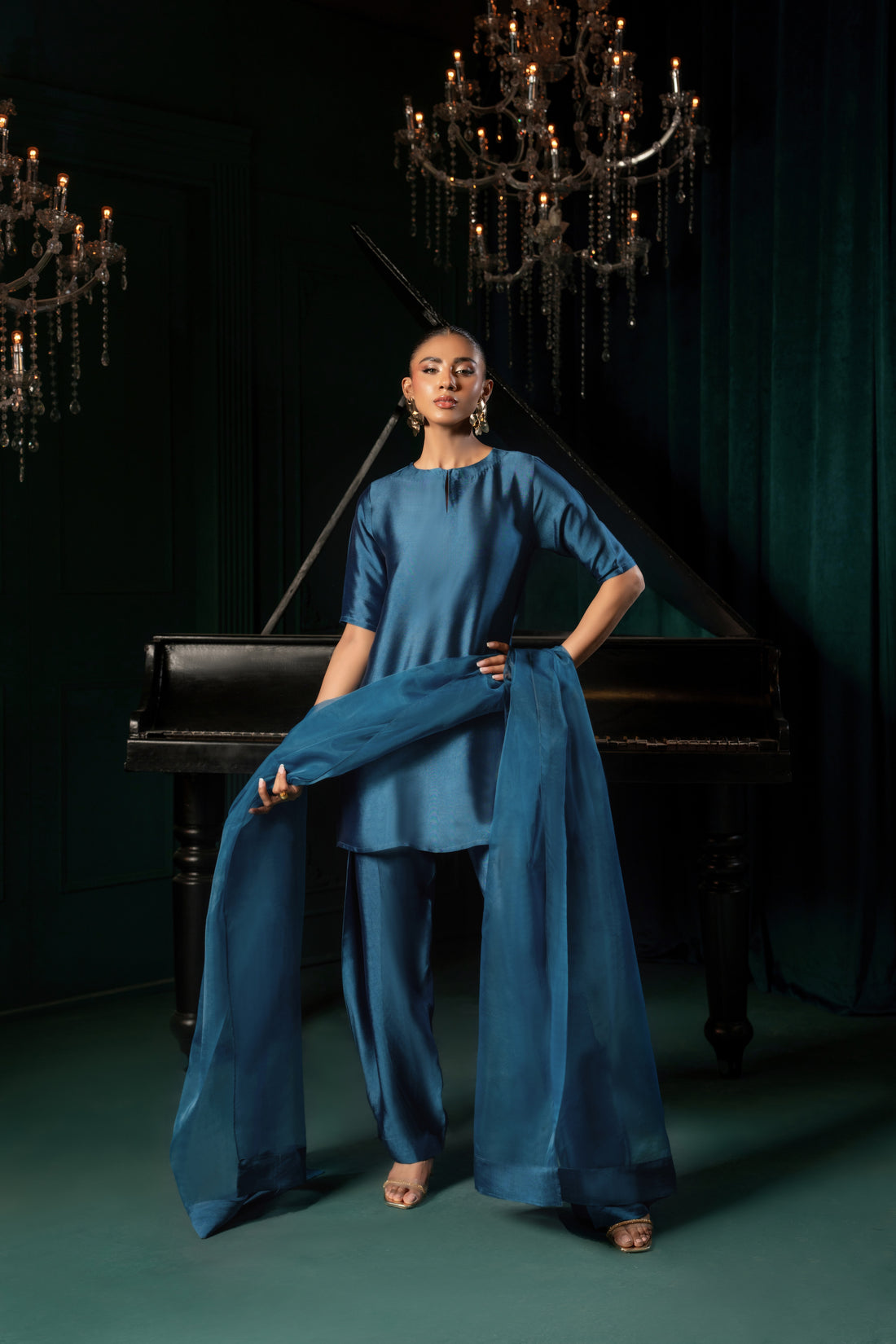 Alara - with Farshi Shalwar
