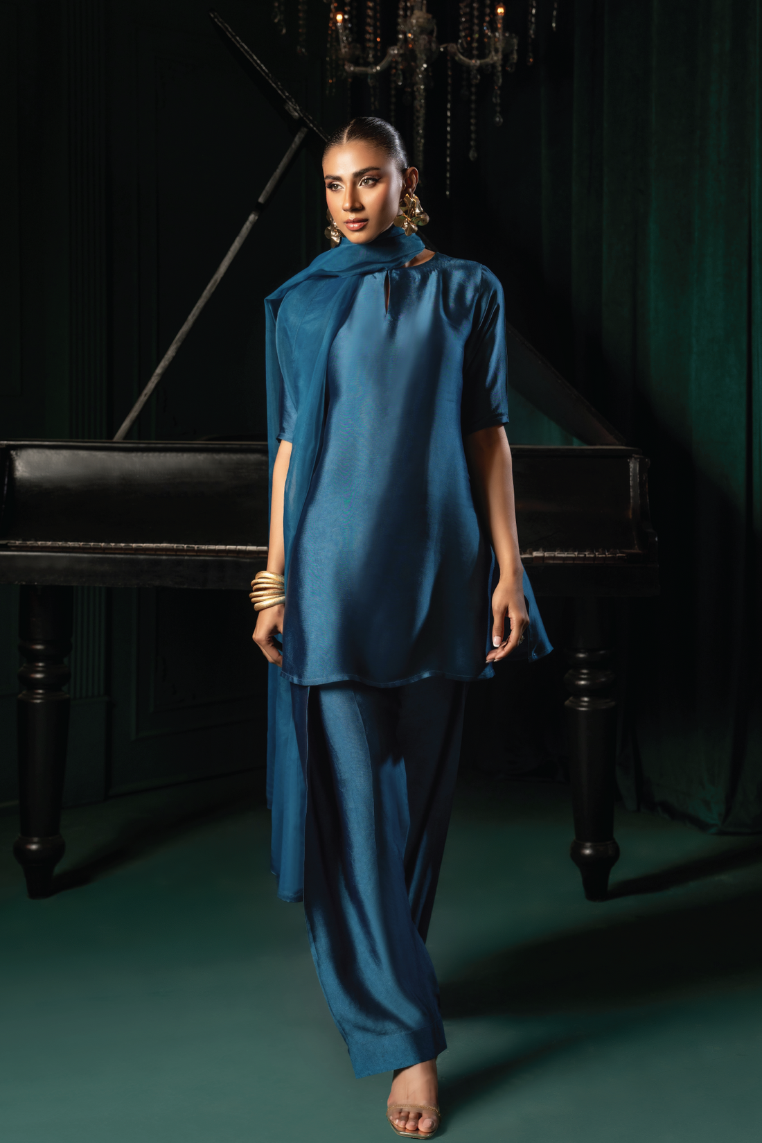 Alara - with Farshi Shalwar